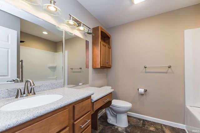 307 E Charter Drive, Muncie, IN 47303