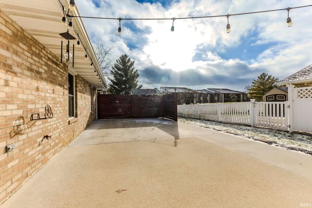 307 E Charter Drive, Muncie, IN 47303