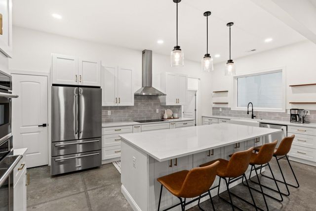 1183 Guerins Bridge Road, Awendaw, SC 29429