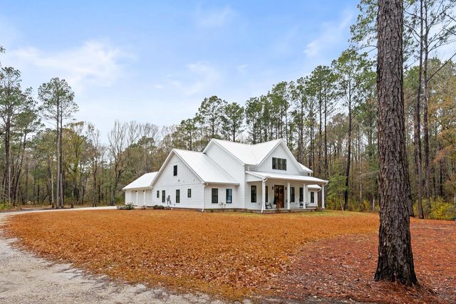 1183 Guerins Bridge Road, Awendaw, SC 29429