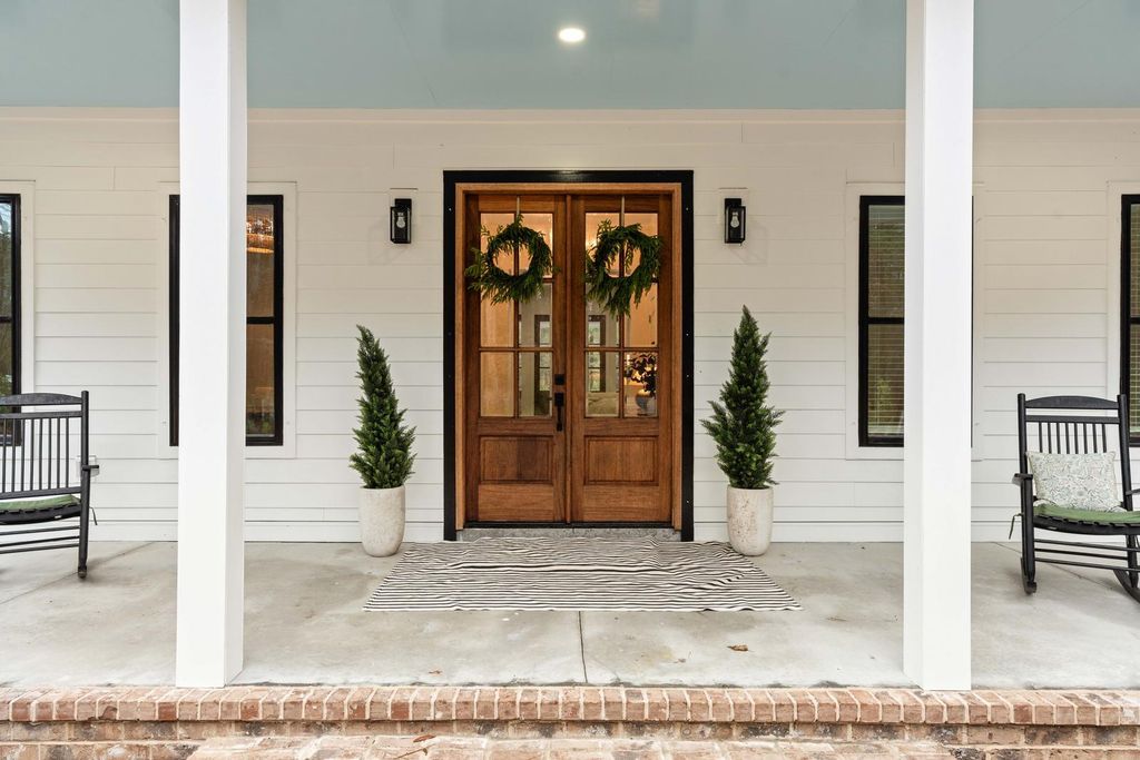 Image 2 of property listing at 1183 Guerins Bridge Road, Awendaw, SC 29429