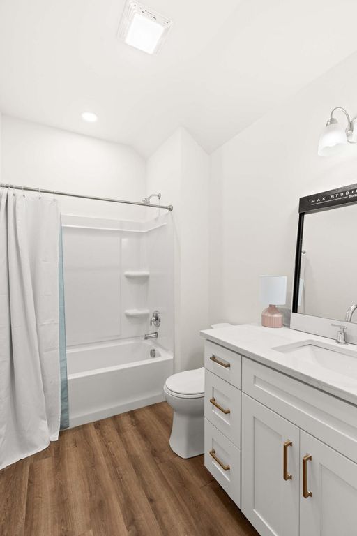 Image 37 of property listing at 1183 Guerins Bridge Road, Awendaw, SC 29429