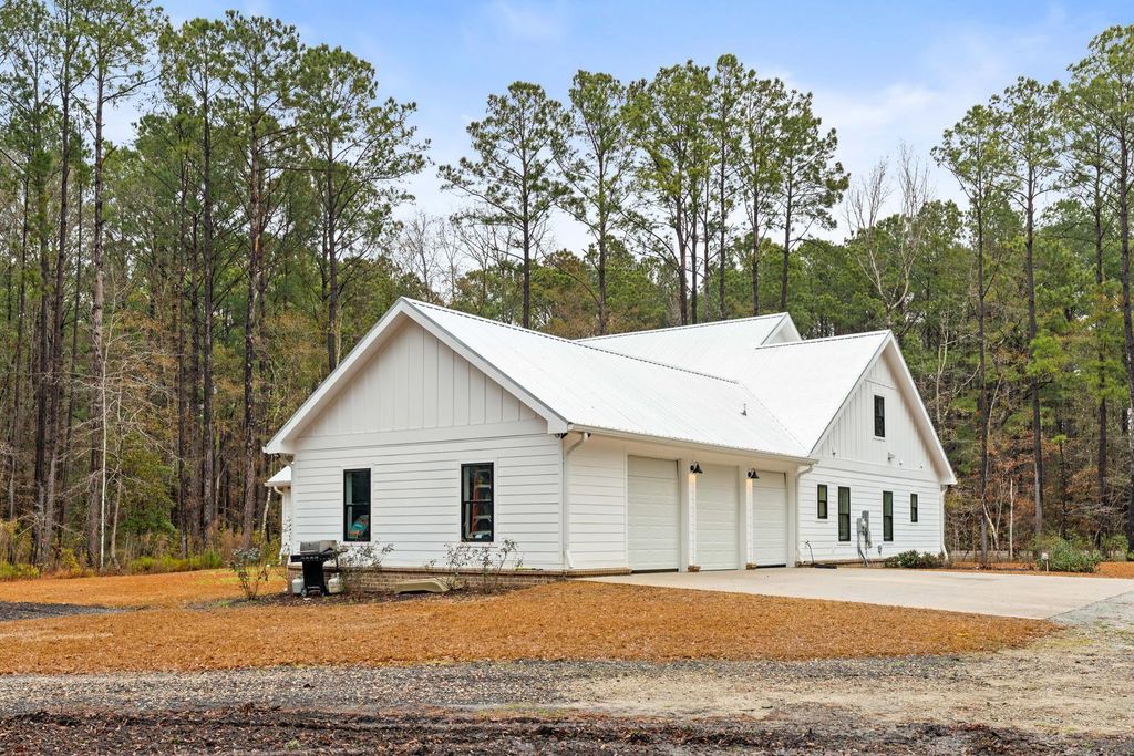 Image 43 of property listing at 1183 Guerins Bridge Road, Awendaw, SC 29429