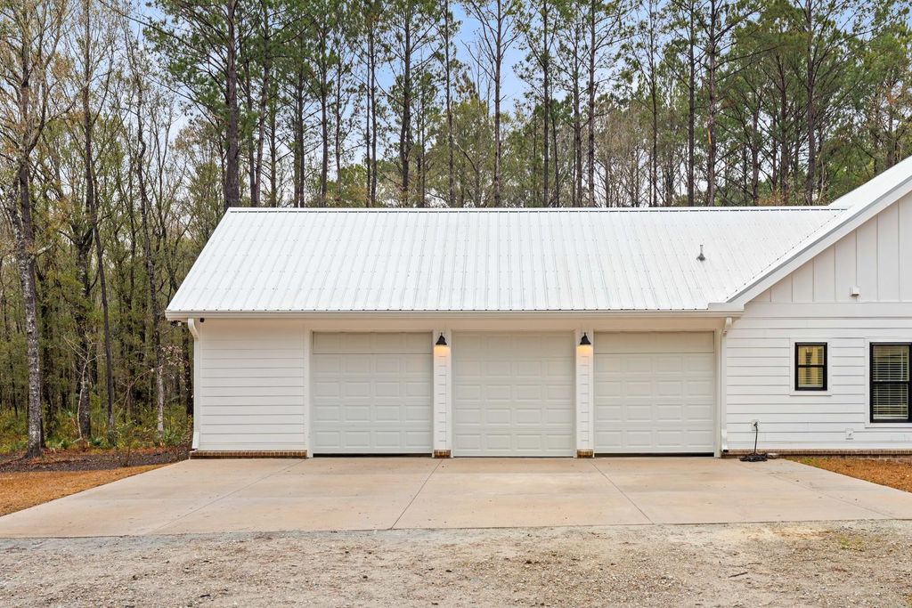 Image 44 of property listing at 1183 Guerins Bridge Road, Awendaw, SC 29429