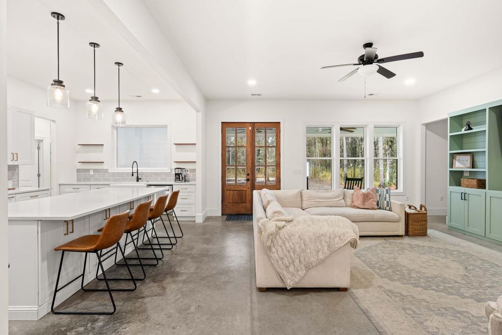 Image 6 of property listing at 1183 Guerins Bridge Road, Awendaw, SC 29429