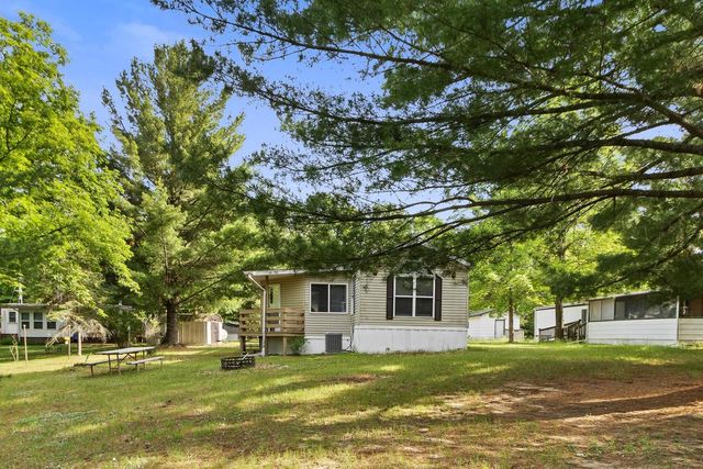 336 Ember Drive, Oxford, WI 53952