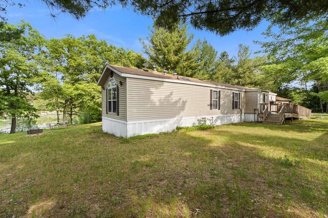 336 Ember Drive, Oxford, WI 53952