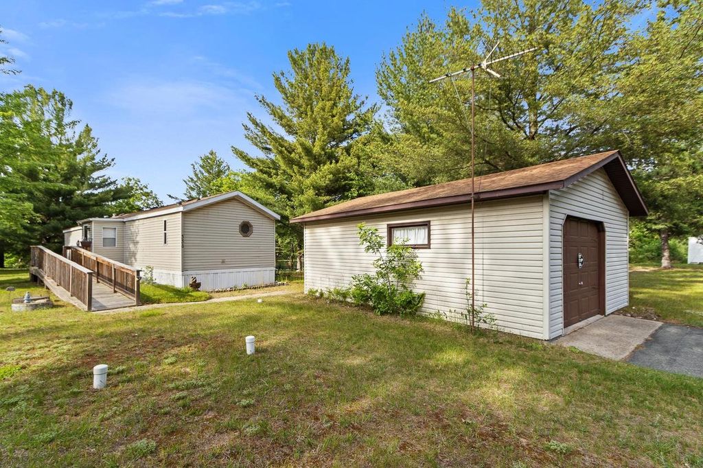 336 Ember Drive, Oxford, WI 53952