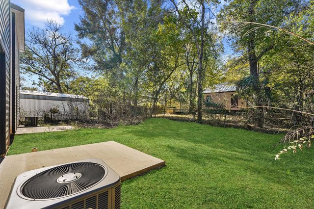 8687 Sassafras Street, Willis, TX 77318