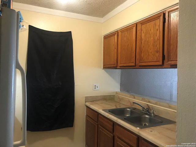 1636 Santa Anna, San Antonio, TX 78201