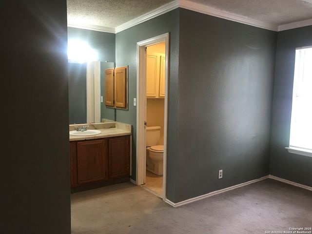 1636 Santa Anna, San Antonio, TX 78201