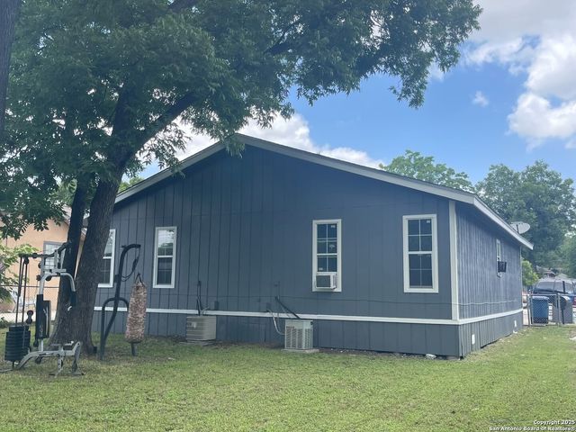 1636 Santa Anna, San Antonio, TX 78201