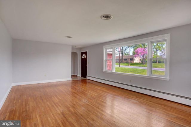 205 ST THOMAS-EDENVILLE RO, Chambersburg, PA 17202