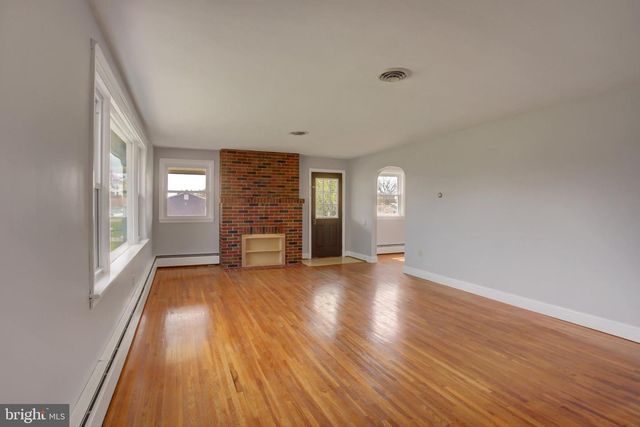 205 ST THOMAS-EDENVILLE RO, Chambersburg, PA 17202