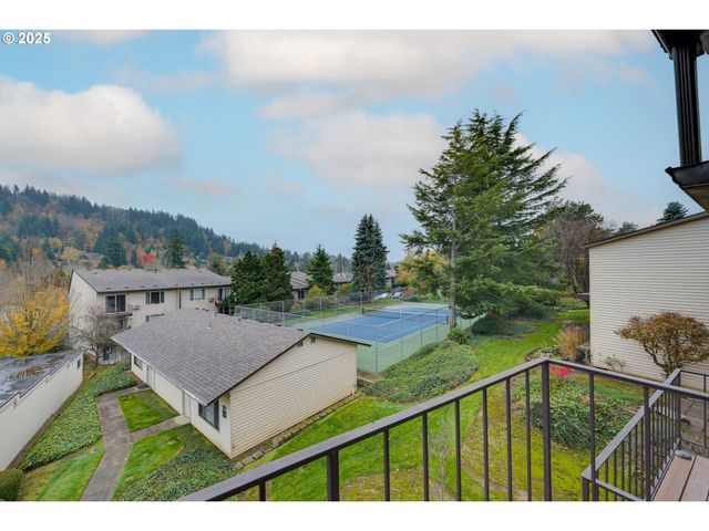 200 Sw FLORENCE Ave D12, Gresham, OR 97080