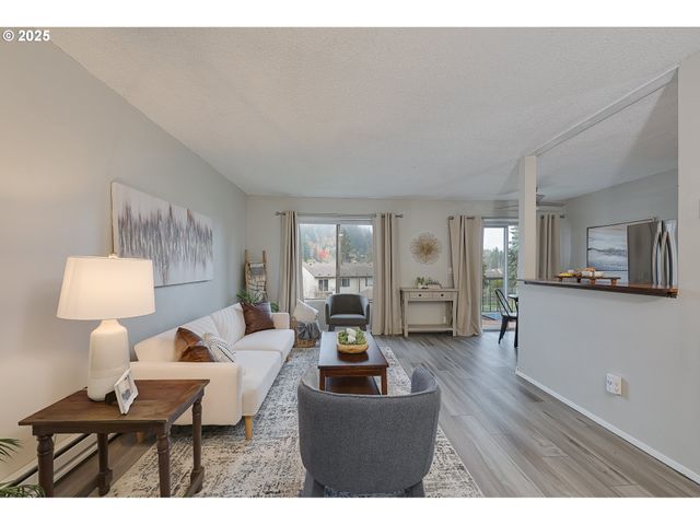 200 Sw FLORENCE Ave D12, Gresham, OR 97080