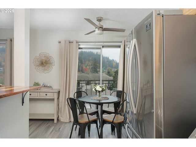 200 Sw FLORENCE Ave D12, Gresham, OR 97080