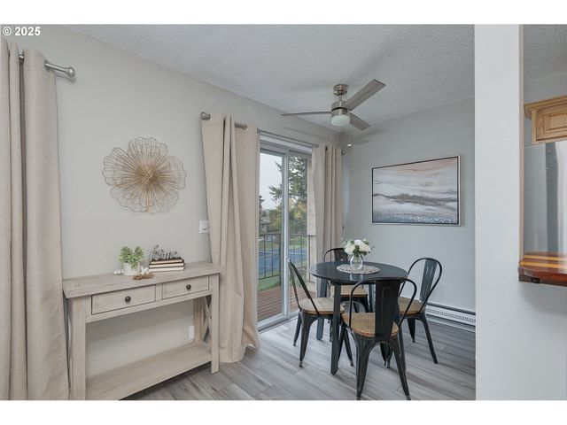 200 Sw FLORENCE Ave D12, Gresham, OR 97080