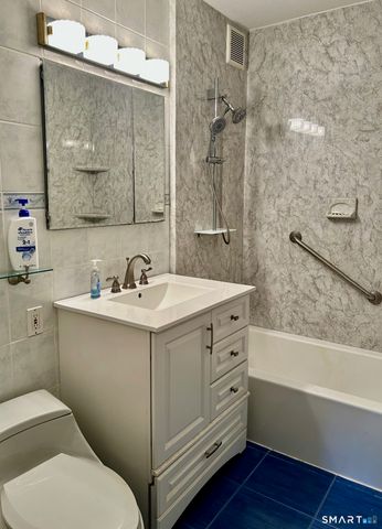1 Strawberry Hill Court 3F, Stamford, CT 06902