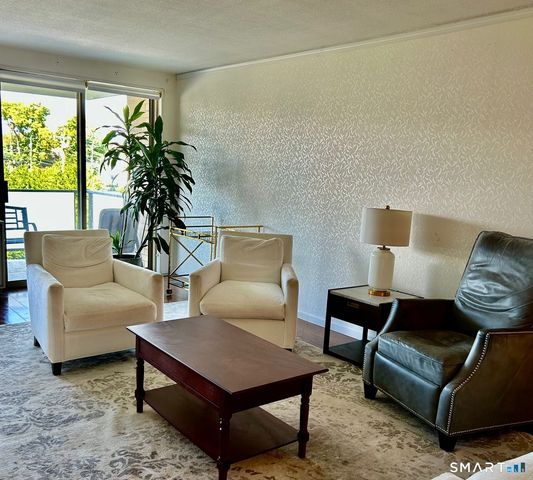 1 Strawberry Hill Court 3F, Stamford, CT 06902