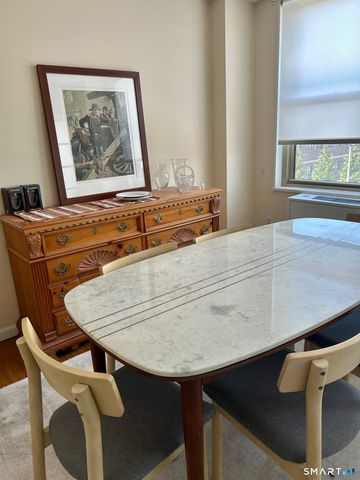 1 Strawberry Hill Court 3F, Stamford, CT 06902