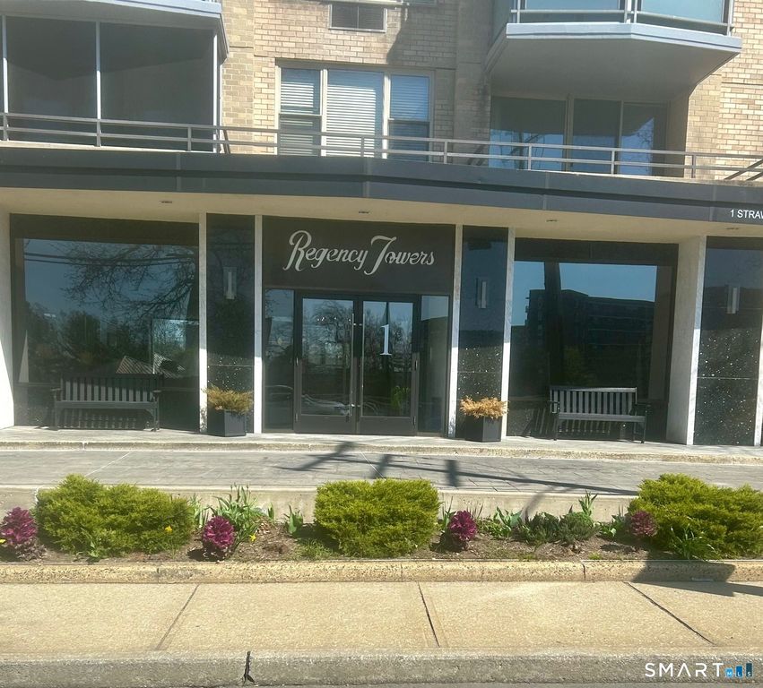 1 Strawberry Hill Court 3F, Stamford, CT 06902