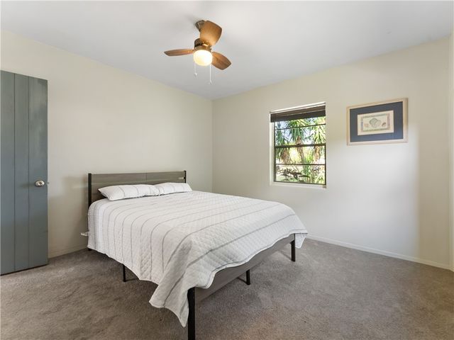 2429 2nd Avenue SE, Vero Beach, FL 32962