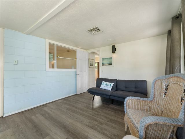 2429 2nd Avenue SE, Vero Beach, FL 32962