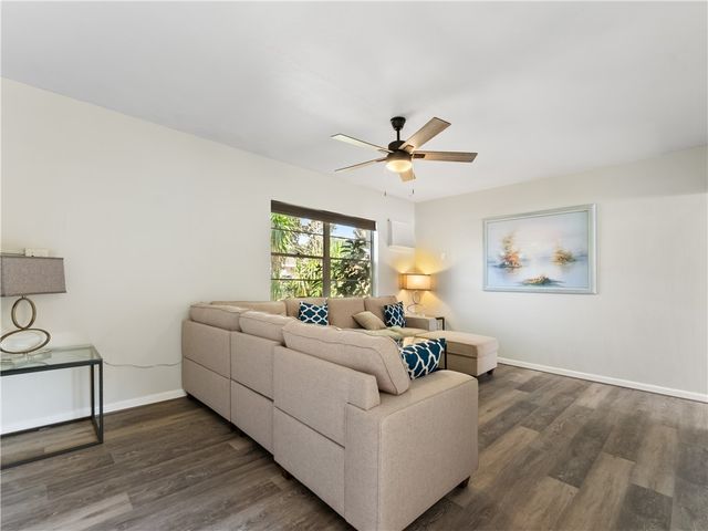 2429 2nd Avenue SE, Vero Beach, FL 32962