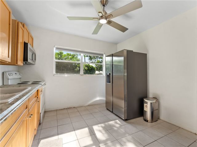 2429 2nd Avenue SE, Vero Beach, FL 32962