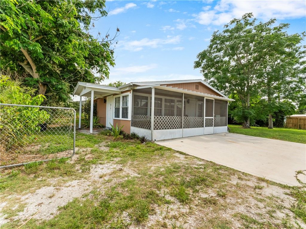 2429 2nd Avenue SE, Vero Beach, FL 32962
