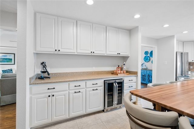 2301 Lakeside Ct, Rockport, TX 78382