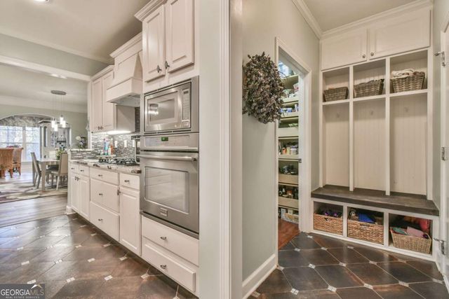 6352 Falling Water Lane, Hoschton, GA 30548