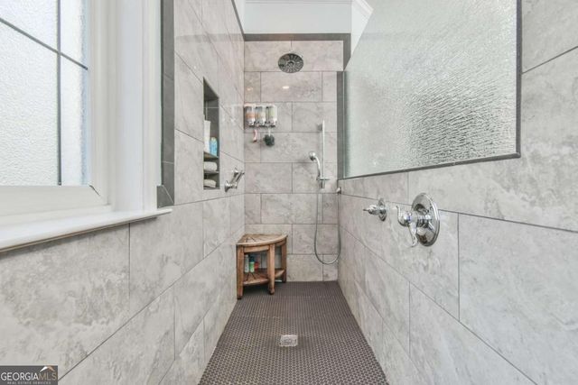 6352 Falling Water Lane, Hoschton, GA 30548