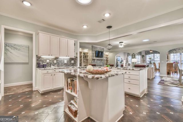 6352 Falling Water Lane, Hoschton, GA 30548