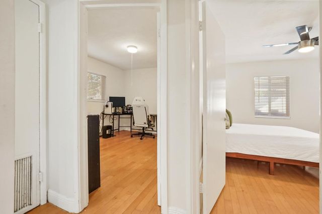 1401 NE 14th Street, Fort Lauderdale, FL 33304