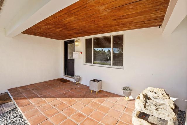 1401 NE 14th Street, Fort Lauderdale, FL 33304