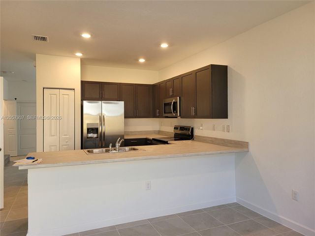 28726 SW 132nd Ct, Homestead, FL 33033