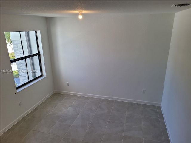 28726 SW 132nd Ct, Homestead, FL 33033