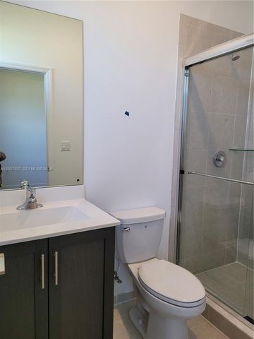 28726 SW 132nd Ct, Homestead, FL 33033