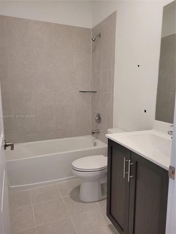 28726 SW 132nd Ct, Homestead, FL 33033