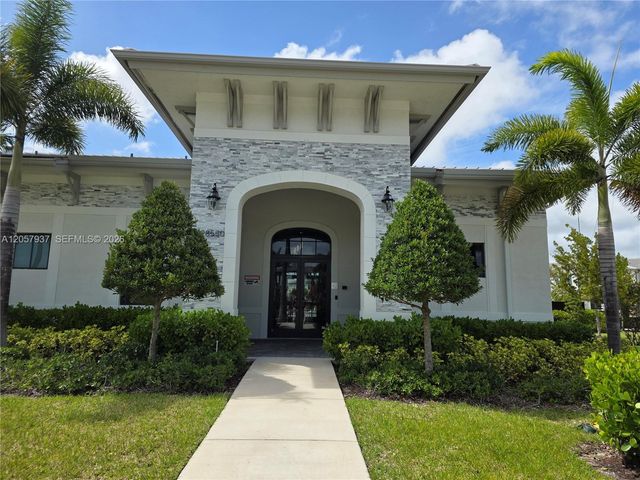 28726 SW 132nd Ct, Homestead, FL 33033