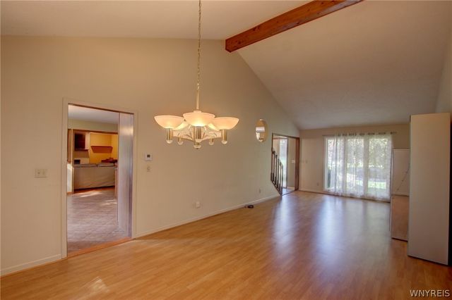 261 Londonderry Lane, Amherst, NY 14068