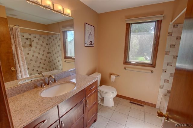 261 Londonderry Lane, Amherst, NY 14068