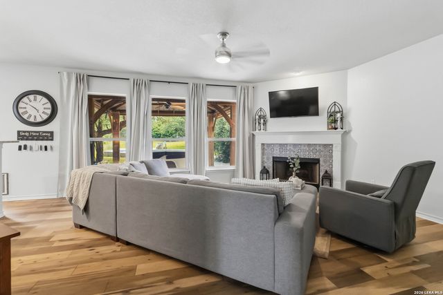 21219 Villa Valencia, San Antonio, TX 78258