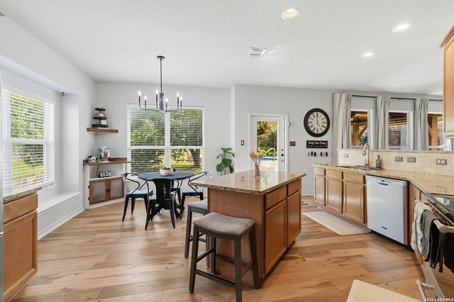21219 Villa Valencia, San Antonio, TX 78258