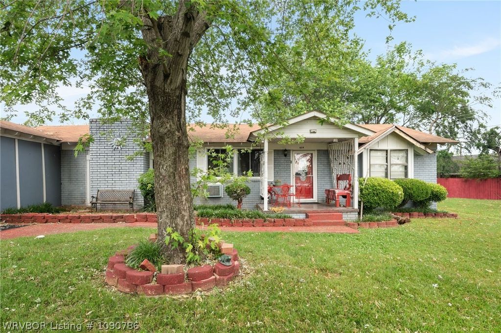 839 14th Street, Barling, AR 72923