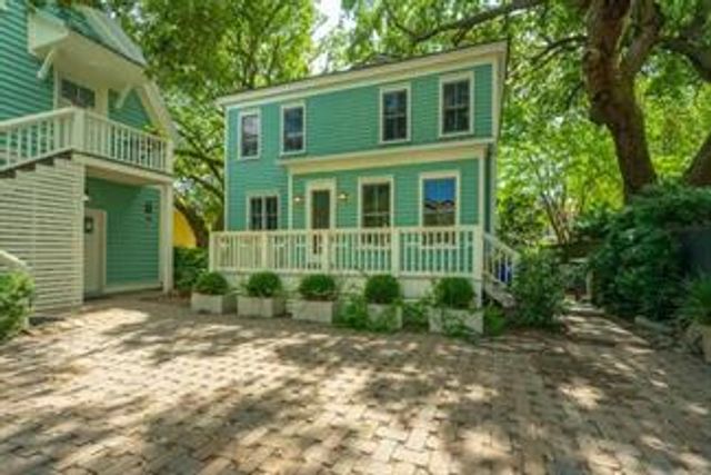 34 Eastlake Road, Mount Pleasant, SC 29464