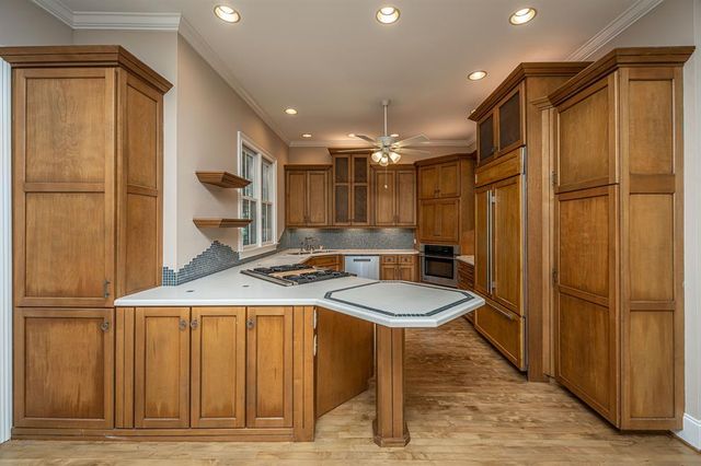 34 Eastlake Road, Mount Pleasant, SC 29464