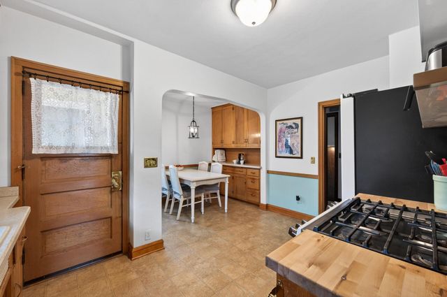 4836 Quail Avenue N, Crystal, MN 55429